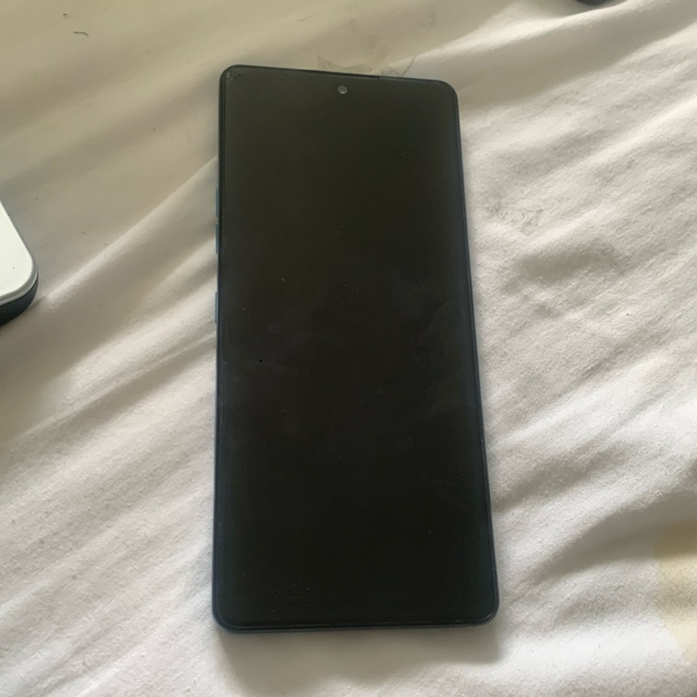 Phone for cheap just need to sell